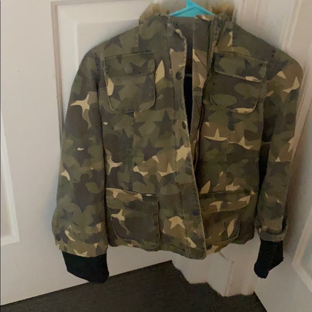 Vintage Havana size kids XL inside is furry jacket